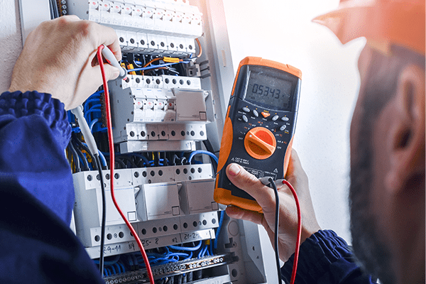Commercial electrician in Coquitlam
